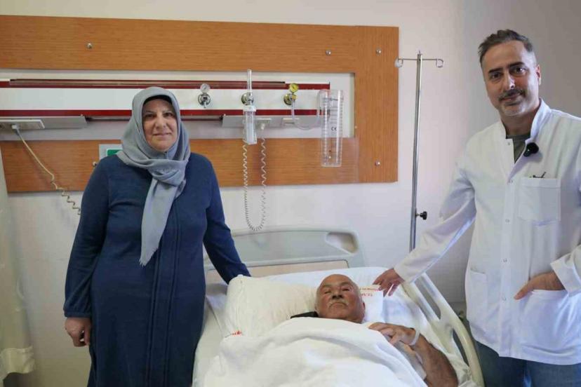 Batman’da kaynamayan omuz kırığı ters omuz protezi ameliyatıyla tedavi edildi