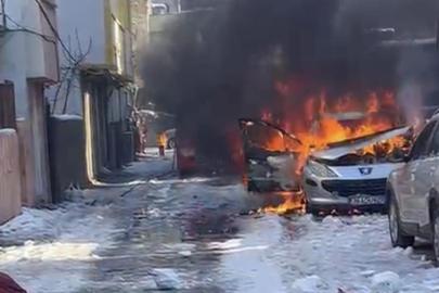 Batman’da soğuk havada çalışmayan araç alev aldı