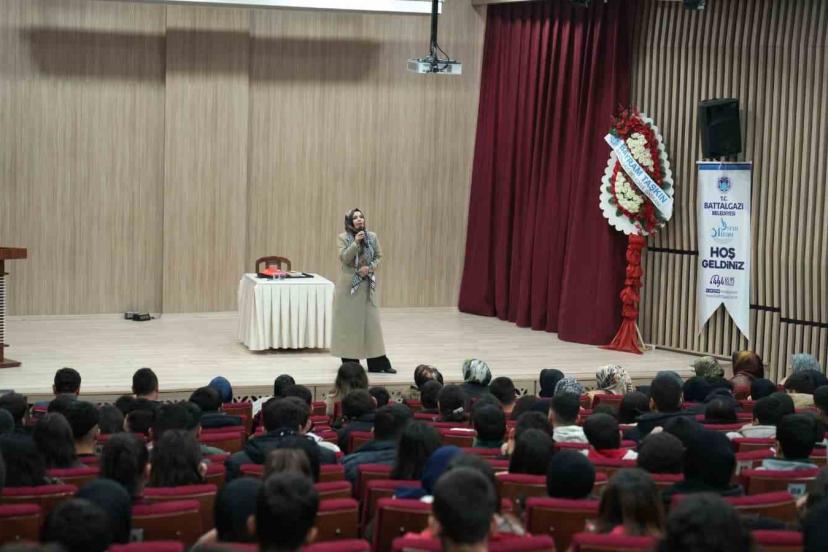 Battalgazi’de "Uzaktan Sevmek Kudüs" programına yoğun ilgi