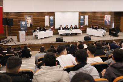 Bayburt’ta ’Liseler Arası Münazara Yarışması’ devam ediyor