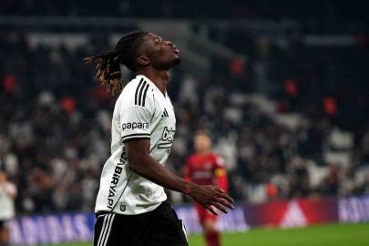Beşiktaş büyük maçlarda skoru koruyamıyor