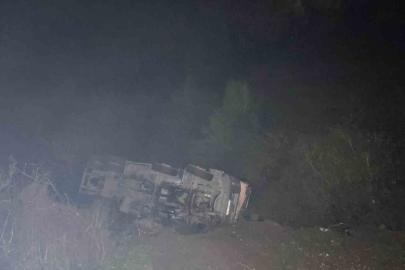 Beton mikseri 150 metrelik uçuruma yuvarlandı: 2 yaralı