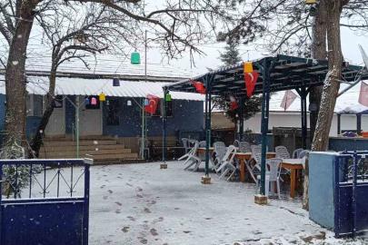 Bilecik’in yüksek kesimlerine mevsimin ilk karı düştü