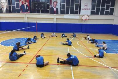 Bilecik’te spor okullarında voleybol antrenmanları sürüyor