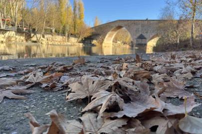 Bin yıllık Haburman köprüsü, tüm ihtişamı ile ayakta