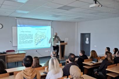 Bitki biyolojik çeşitliliğinin korunmasında botanik bahçelerinin önemi vurgulandı