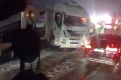 Bolu Dağı Tüneli çıkışında 6 araçlı zincirleme kaza