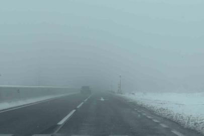 Bolu Dağı’nda kar ve sis etkili oluyor