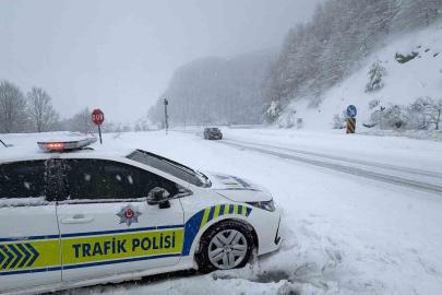Bolu Dağı’nda yoğun kar yağışı