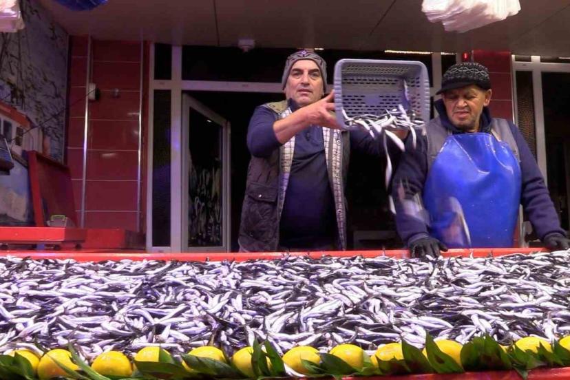 Bolu’da hamsinin kilosu 150 liraya düştü
