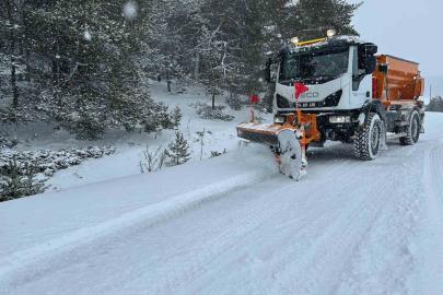 Bolu’da kar seferberliği: Kapalı köy yolu yok