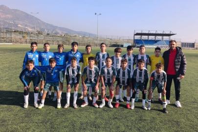 Buharkent’in gençleri namağlup şampiyon oldu