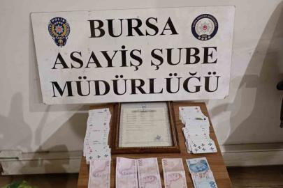 Bursa’da 300 polisle uygulama: Mekanlar denetlendi, kumar masaları çökertildi