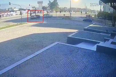 Bursa’da kırmızı ışık ihlali kazayı böyle getirdi : 2 kadın yaralı