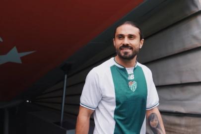 Bursaspor ilk transferini açıkladı Halil Akbunar