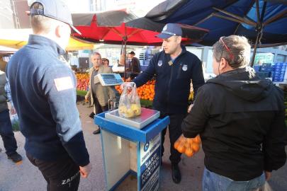 Canik’te pazarlarda denetim: Tartıdan tezgaha tam kontrol
