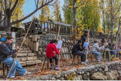 Çermik’te öğrenciler tarihi ve doğayı tuvale taşıyor