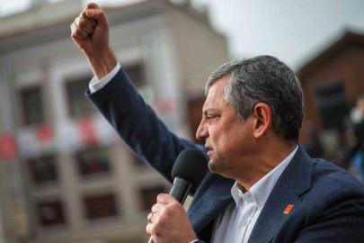 CHP lideri Özel: "Bu darbeciler de günü gelince Edirne’den kaçmak isterlerse Meriç’ten Dedeağaç’a size emanet"