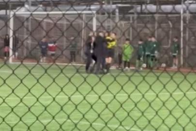 Çocukların maçında kadın hakeme şiddet