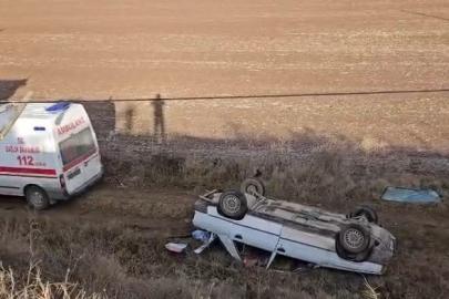 Çorum’da otomobil tarlaya uçtu: 2 yaralı