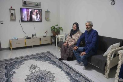 DEM partili milletvekilinin ‘Şantiye şefi’ yakıştırmasını yaptığı Bakan Kurum’a yuvasına kavuşan depremzedelerden destek