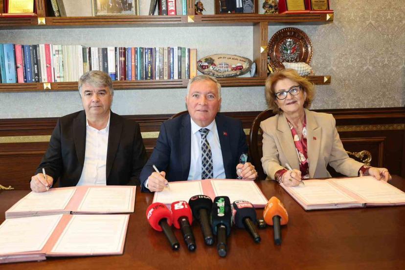 Denizli’de 3 belediye 2 bin sokak hayvanı için 30 bin dönümlük yuva kuruyor