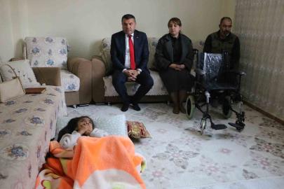 Devlet Bahçeli’den Diyarbakırlı engelli kıza tekerlekli sandalye sürprizi