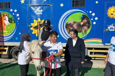 Dicle’de çocuklar pony atlarla buluştu