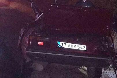 Direksiyon hakimiyetini kaybedip ağaca çarpan sürücü hayatını kaybetti