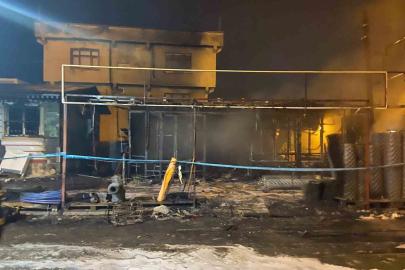 Diyarbakır’da hırdavat dükkanı alevlere teslim oldu