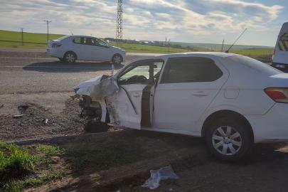 Diyarbakır’da otomobil ile minibüs çarpıştı: 7 yaralı