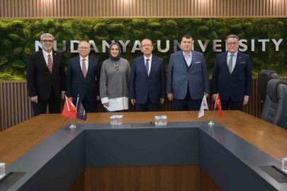 Dr. Özkul’dan Mudanya Üniversitesi’nde ‘hayat’ dersi