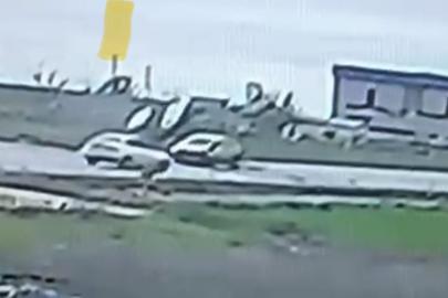 Edirne’de çarpışan aracın defalarca takla attığı kaza kamerada