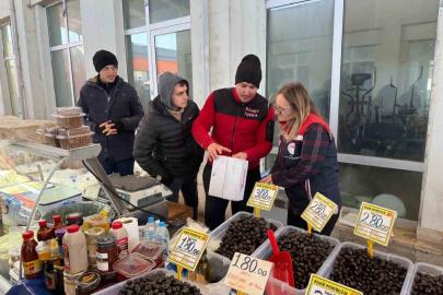 Edirne’de pazar yerinde gıdalar ve fiyatlar kontrol edildi