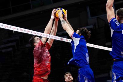 Efeler Ligi: Ziraat Bankkart: 0 - Halkbank: 3