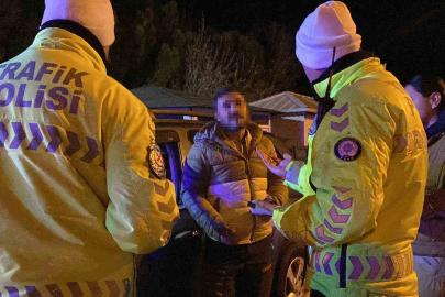 Ehliyetini yenilemediği için ceza yiyen sürücüden ’krom’ savunması