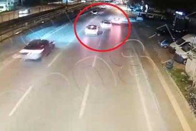 Ehliyetsiz genç, ağabeyinin otomobili ile makas atarken kaza yaptı