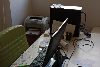 Elazığ’da aile sağlığı merkezine taşlı saldırı, doktora tehdit