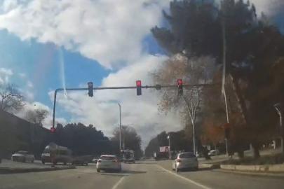 Elazığ’da hatalı şerit değiştirme kazaya neden oldu