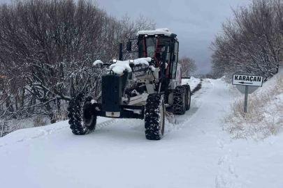 Elazığ’da kapalı köy yolu 103 oldu, ekipler çalışmalarını sürdürüyor