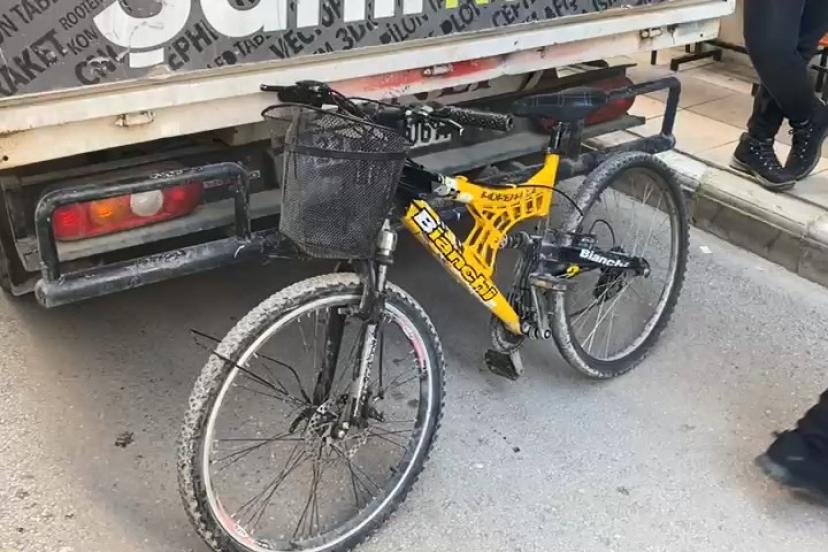 Elazığ’da pikaba çarpan bisikletli yaralandı