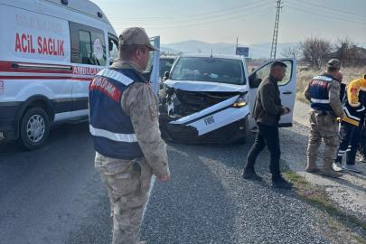 Elazığ’da trafik kazası: 3 yaralı