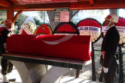 Emekli Tümgeneral Gürsel Öztürk Antalya’da son yolculuğuna uğurlandı