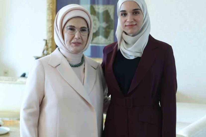 Emine Erdoğan, Suriye Cumhurbaşkanı Şara’nın eşi Latife El Durubi ile görüştü
