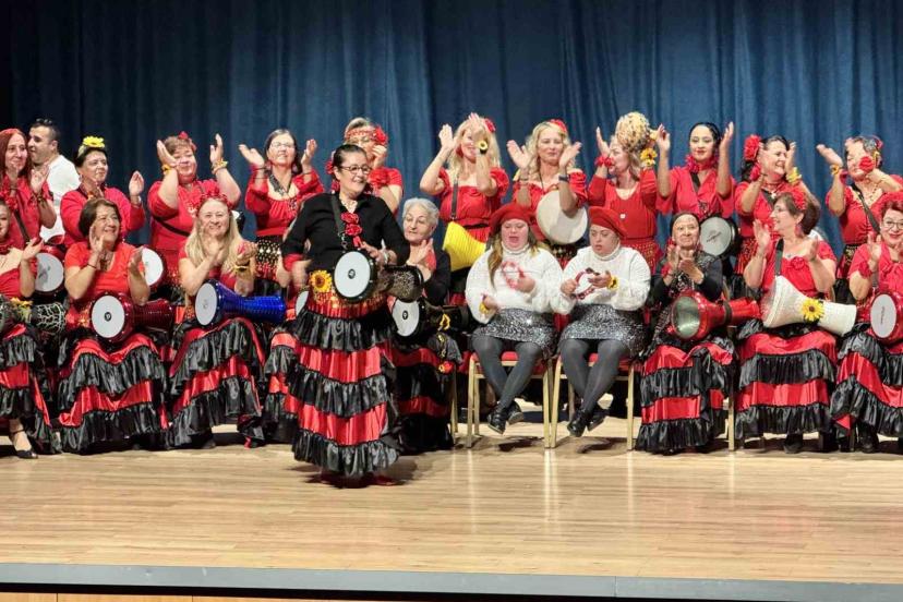 Engelli bireyler, darbuka ritim grubunun konseriyle eğlendi
