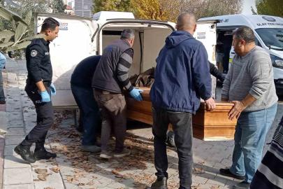 Engelli şahıs boğazı kesilmiş halde evinde ölü bulundu