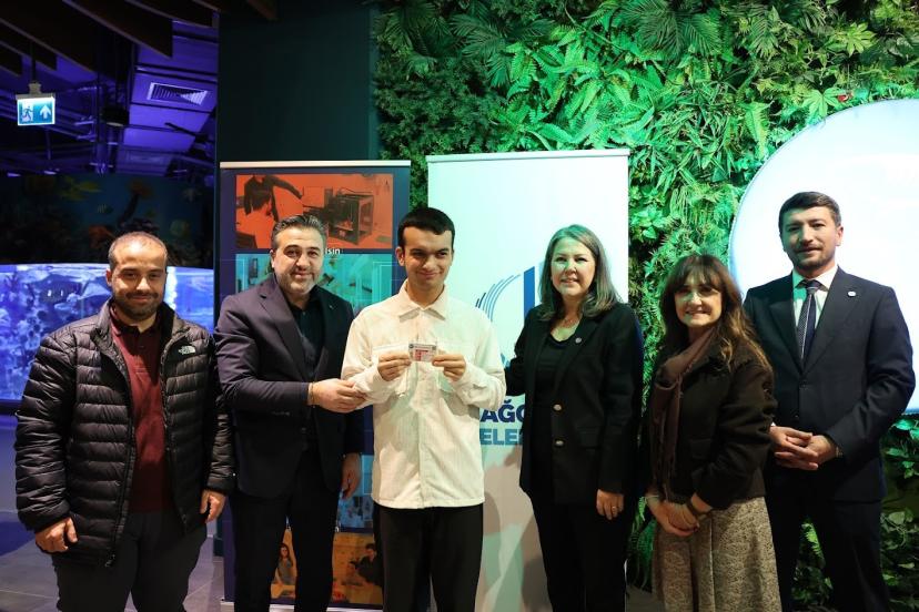 Engelliler, su altı dalışı yaparak yeteneklerini sergiledi