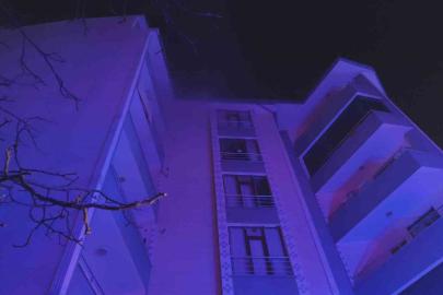 Erciş’te apartmanda yangın: 15 kişi dumandan etkilendi