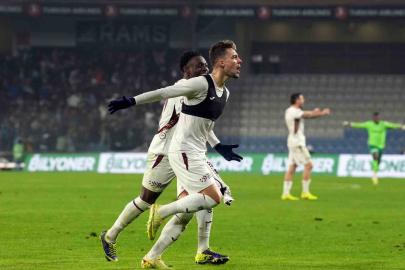 Ernest Muçi Beşiktaş’ı bekliyor