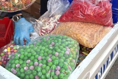 Esenyurt’ta kaçak şekerleme atölyesine baskın: 9 ton 400 kilo ürün imha edildi